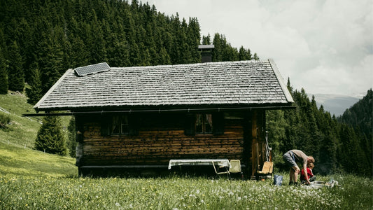 Ultimate Cottage Life with Off Grid Solar Kits This Fall
