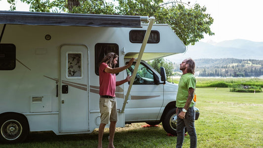 How to Pick the Best Off-Grid Solar Kit for Your RV Adventure in Canada