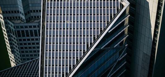 Powering Business Smarter: The Rise of Commercial Hybrid Inverters