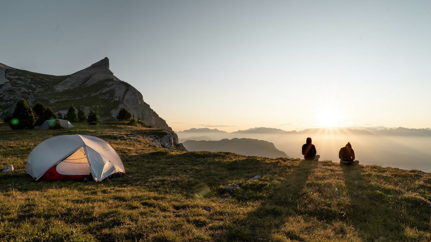 Top 5 Portable Solar Generator Kits for Camping and Hiking