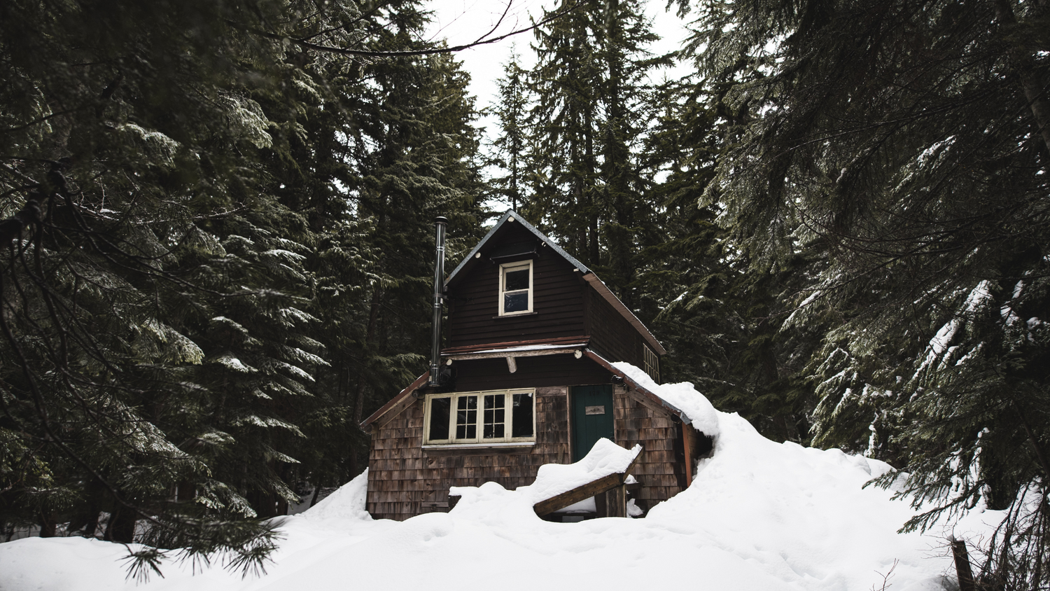 Lithium Batteries vs. Lithium-Ion Batteries: Which Reigns Supreme in Canada's Cold Climates?