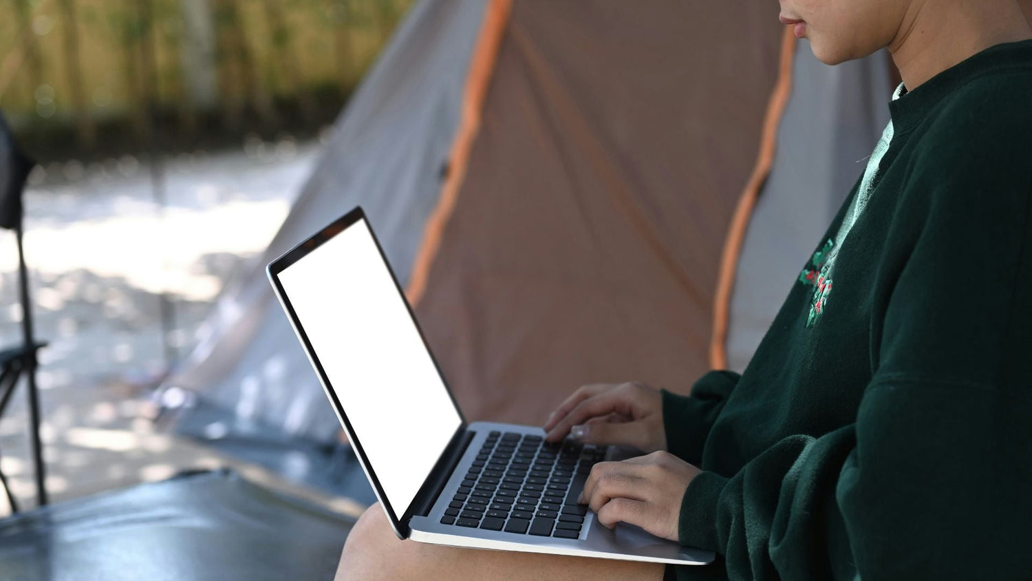 Top 5 Reasons Portable Power Stations Are a Must-Have in 2025