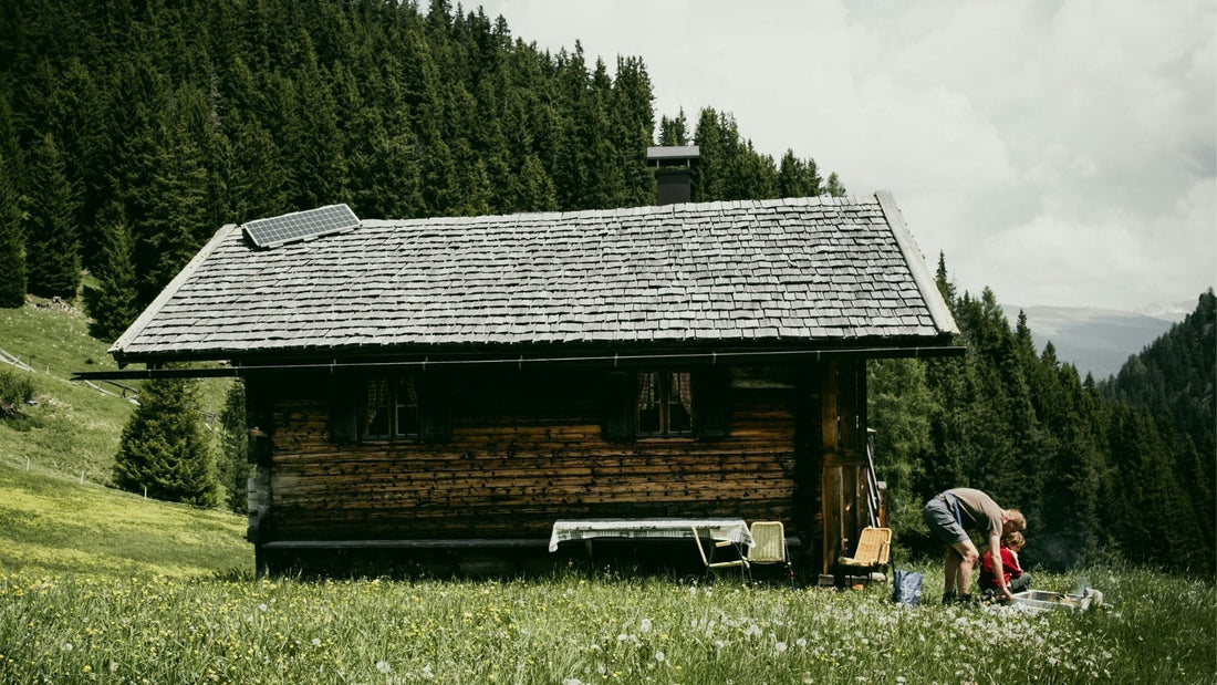 Ultimate Cottage Life with Off Grid Solar Kits This Fall