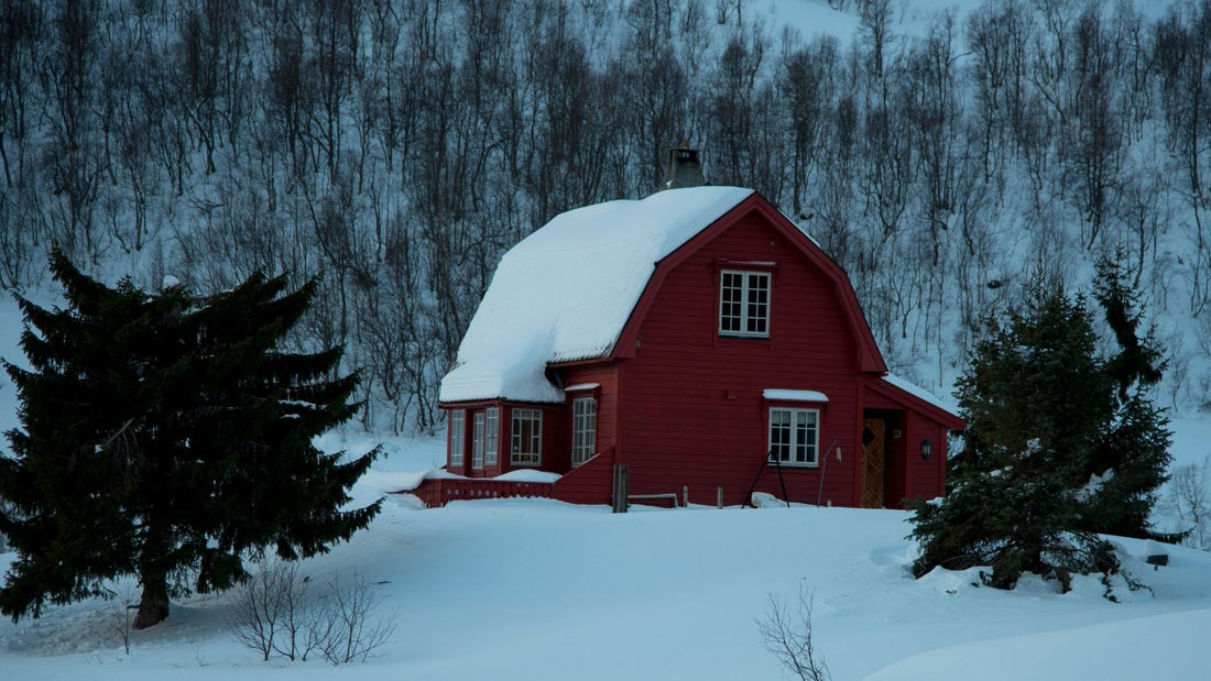 How to Keep Solar Batteries Fully Charged During Winter Months